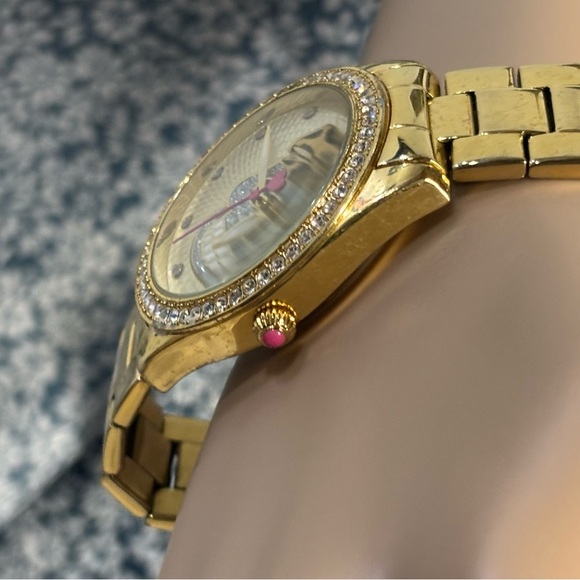 ❤️Betsey Johnson Gold Sugar Skull Watch - Picture 5 of 5